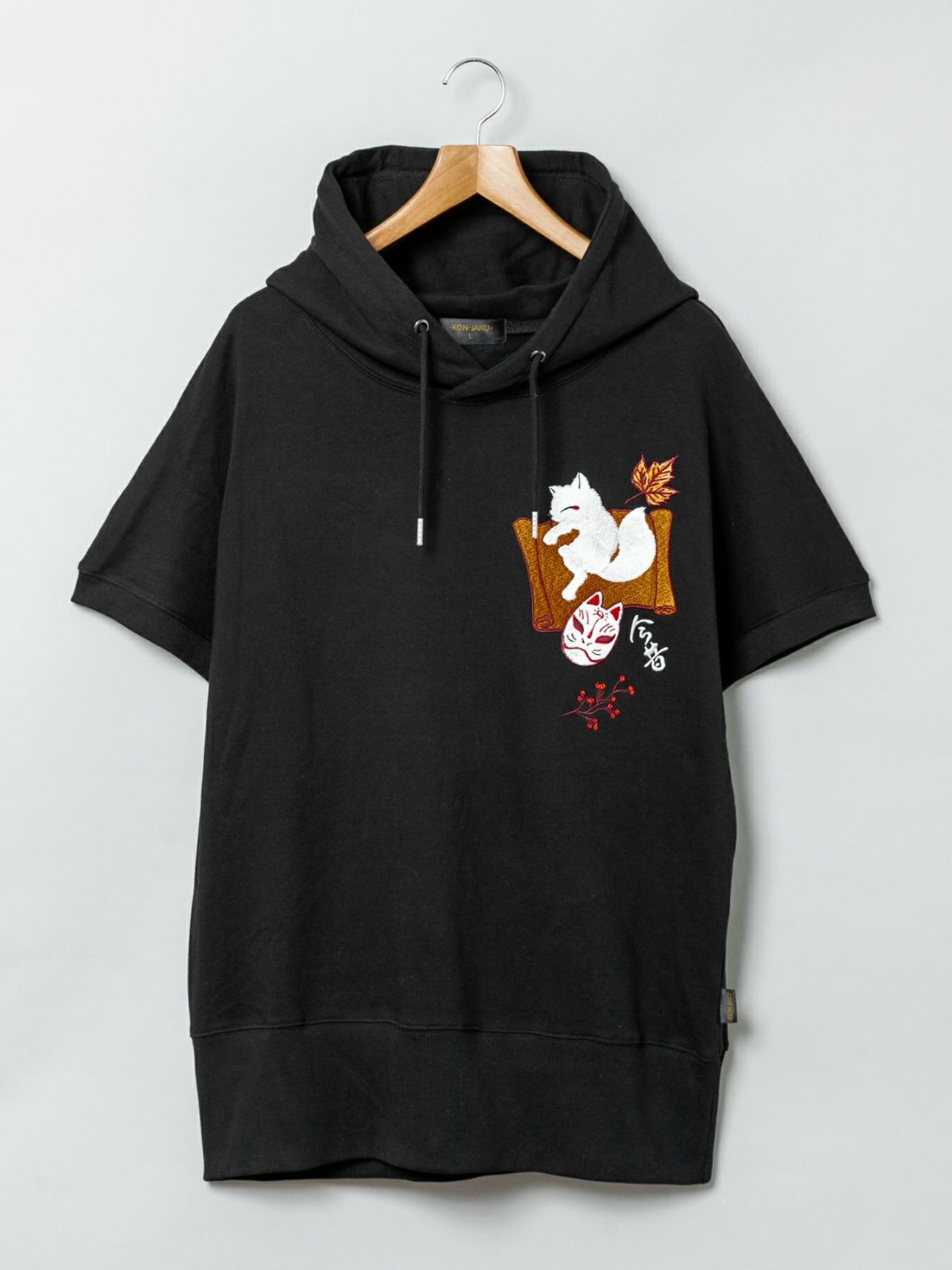 【今昔 -KON-JAKU-】“狐に化ける秘伝の書”総刺繍 半袖プルパーカー