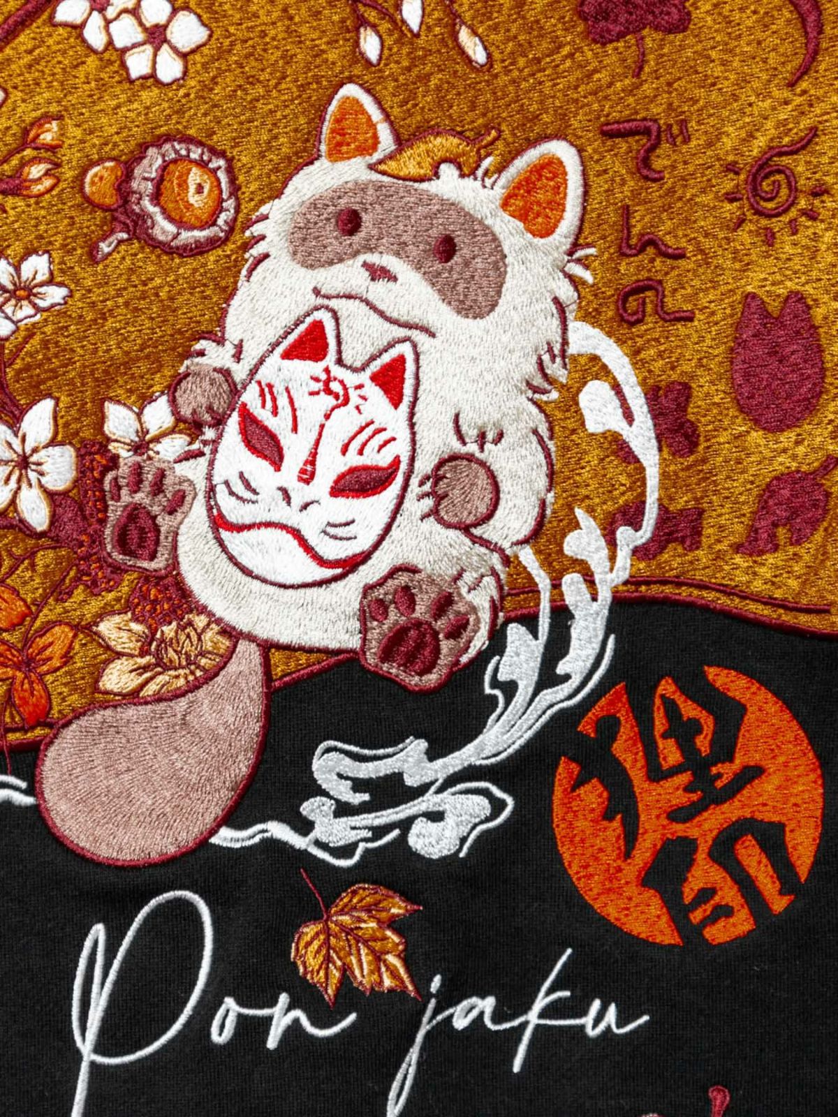 【今昔 -KON-JAKU-】“狐に化ける秘伝の書”総刺繍 半袖プルパーカー