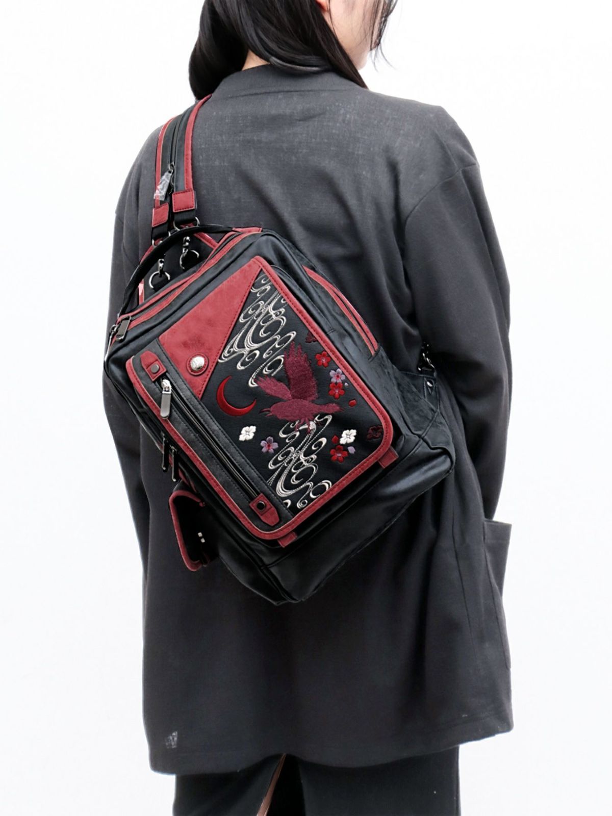 【雅結】八咫烏と桜刺繍 配色切替2WAYスクエアボディバッグ