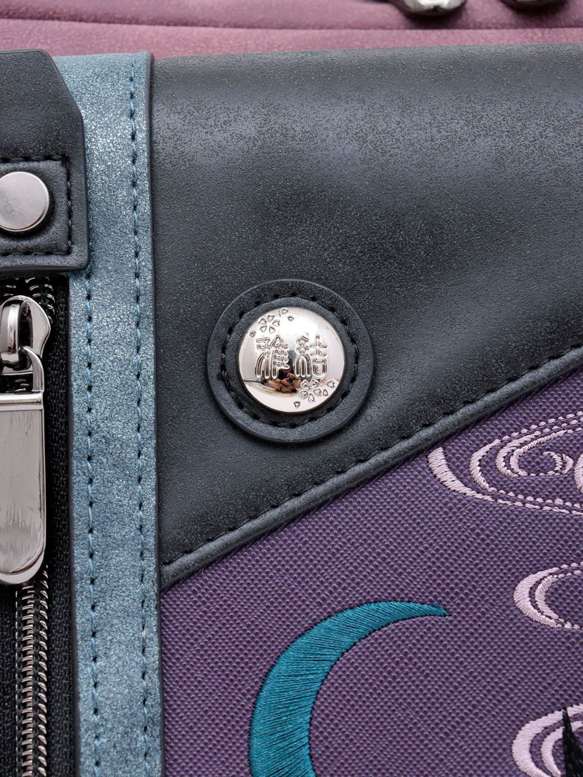 【雅結】八咫烏と桜刺繍 配色切替2WAYスクエアボディバッグ