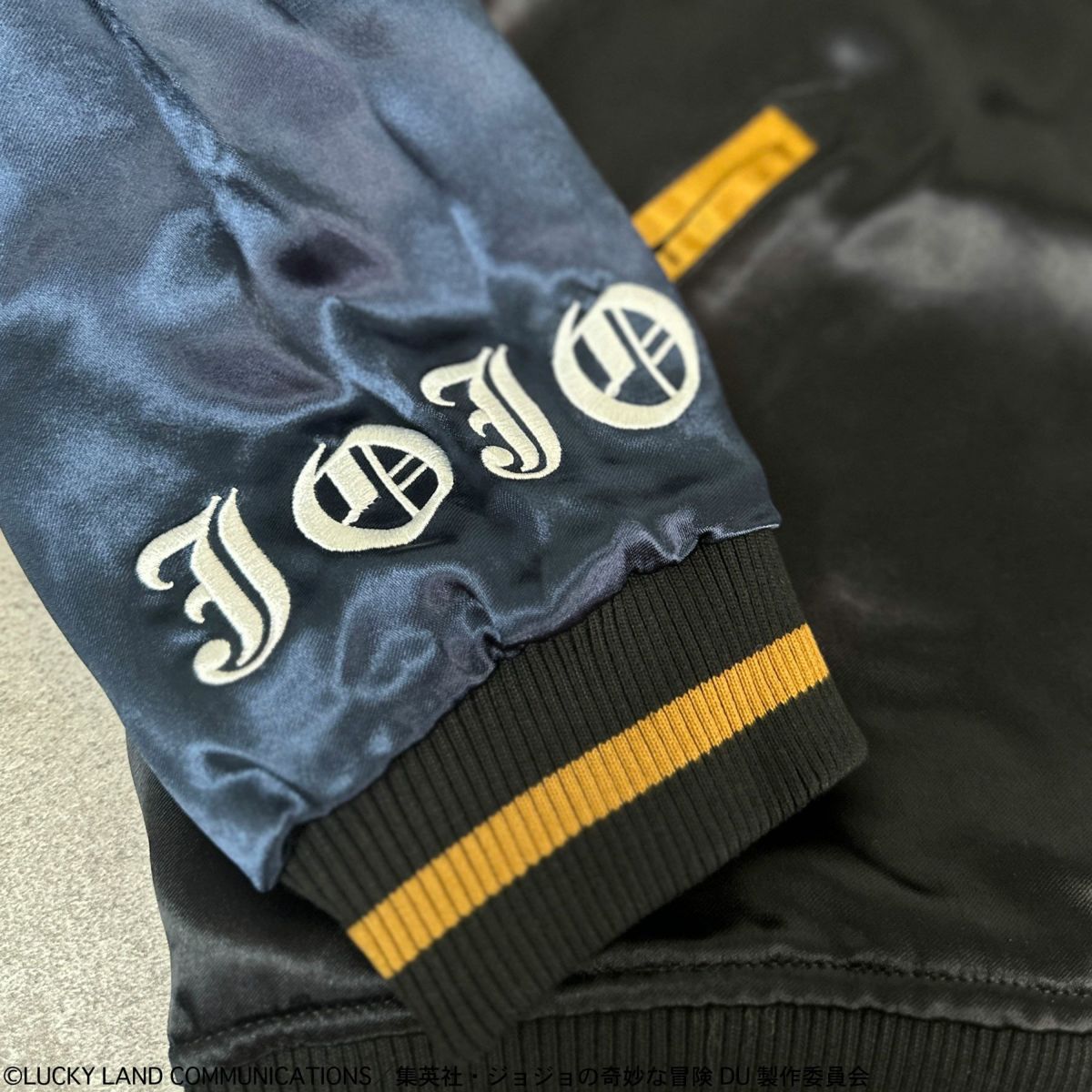 ＜予約＞【絡繰魂・粋×ジョジョの奇妙な冒険】東方仗助リバーシブルスカジャン