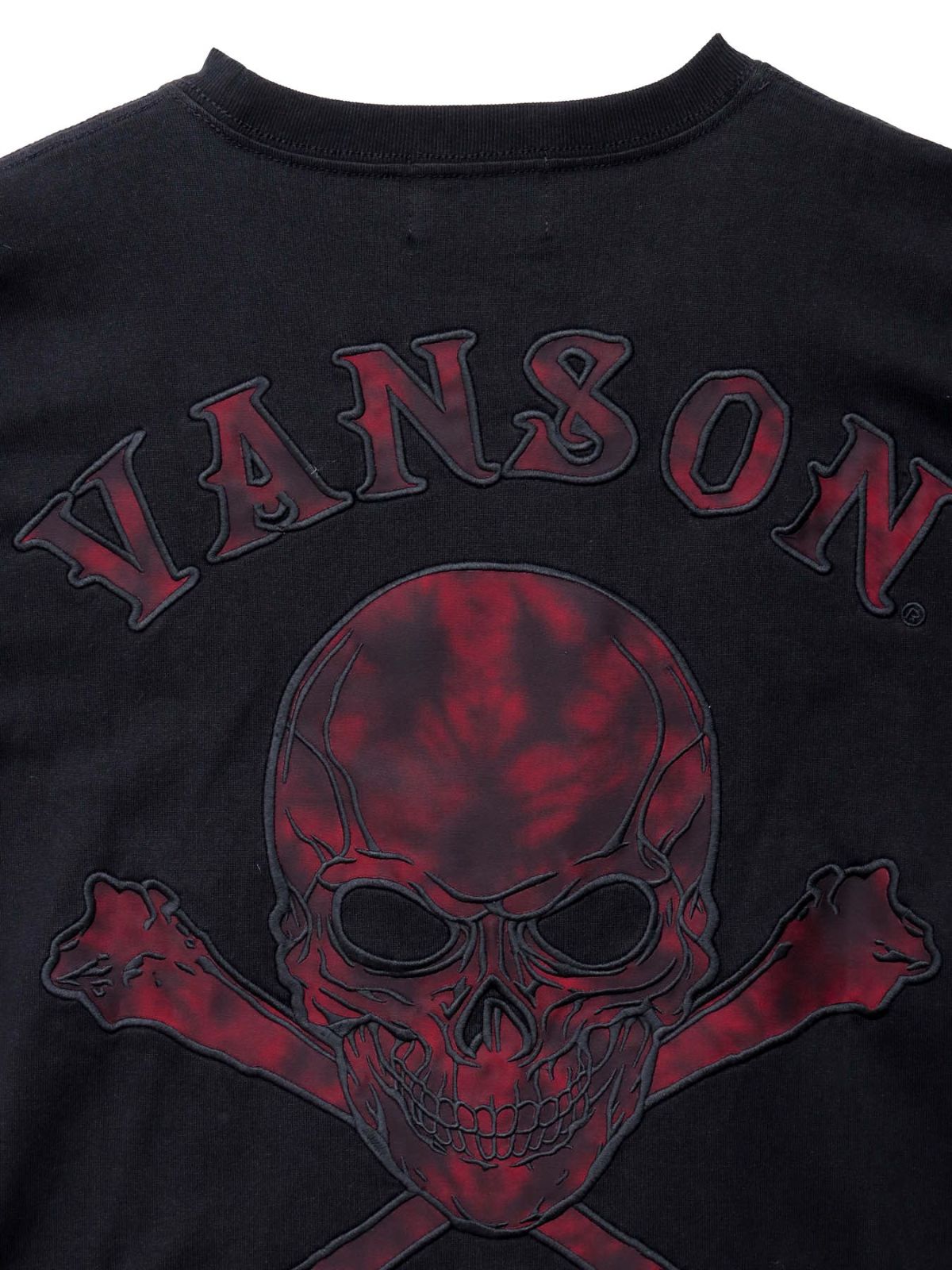 【VANSON】“パッチレススカル”刺繍入りロンT