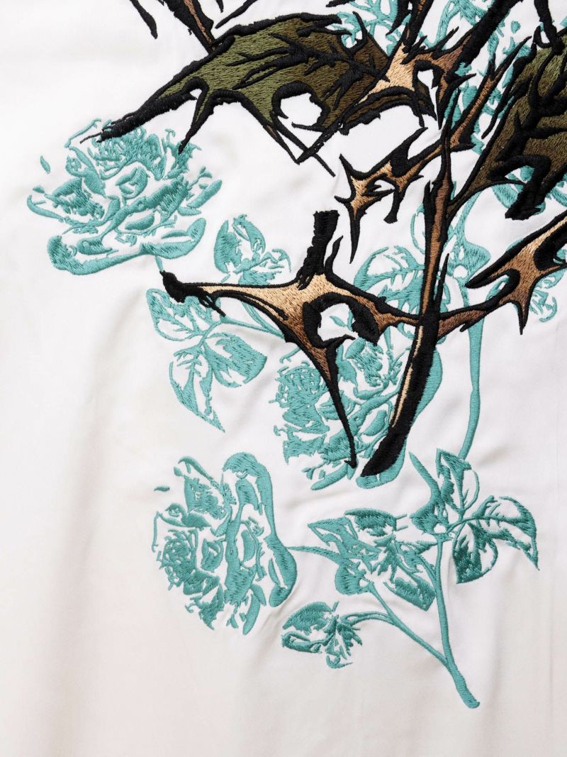 【DRASTIC GARDEN】“稲妻ノ薔薇”刺繍入りタイ付きシャツ