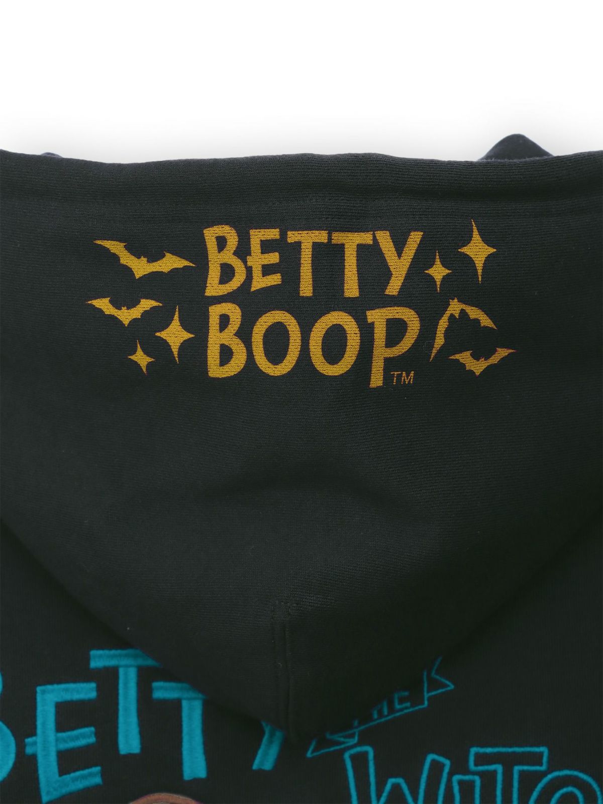 【BETTY BOOP】“BETTY THE WITCH”刺繍入りZIPパーカー〔別注〕