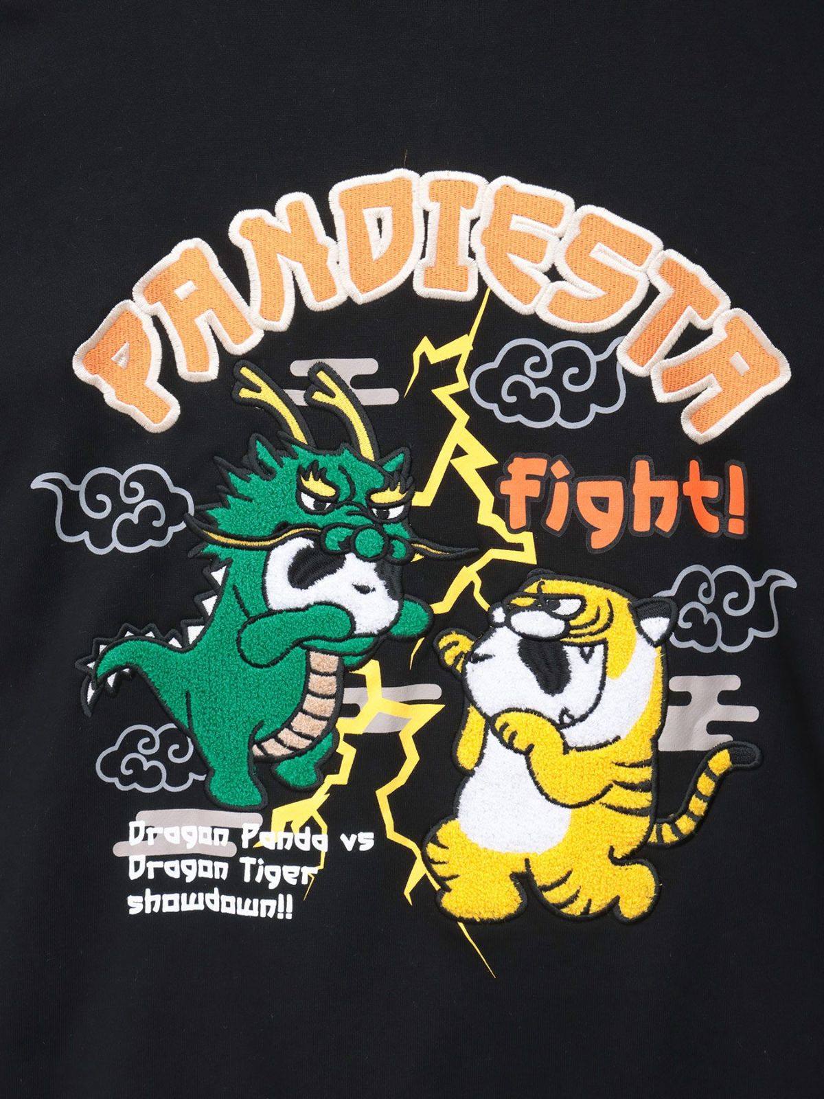 【PANDIESTA JAPAN】“ドラゴンパンダVSタイガーパンダ”刺繍入りZIPパーカー