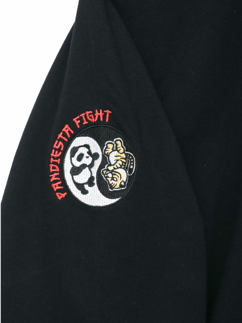 【PANDIESTA JAPAN】“ドラゴンパンダVSタイガーパンダ”刺繍入りZIPパーカー