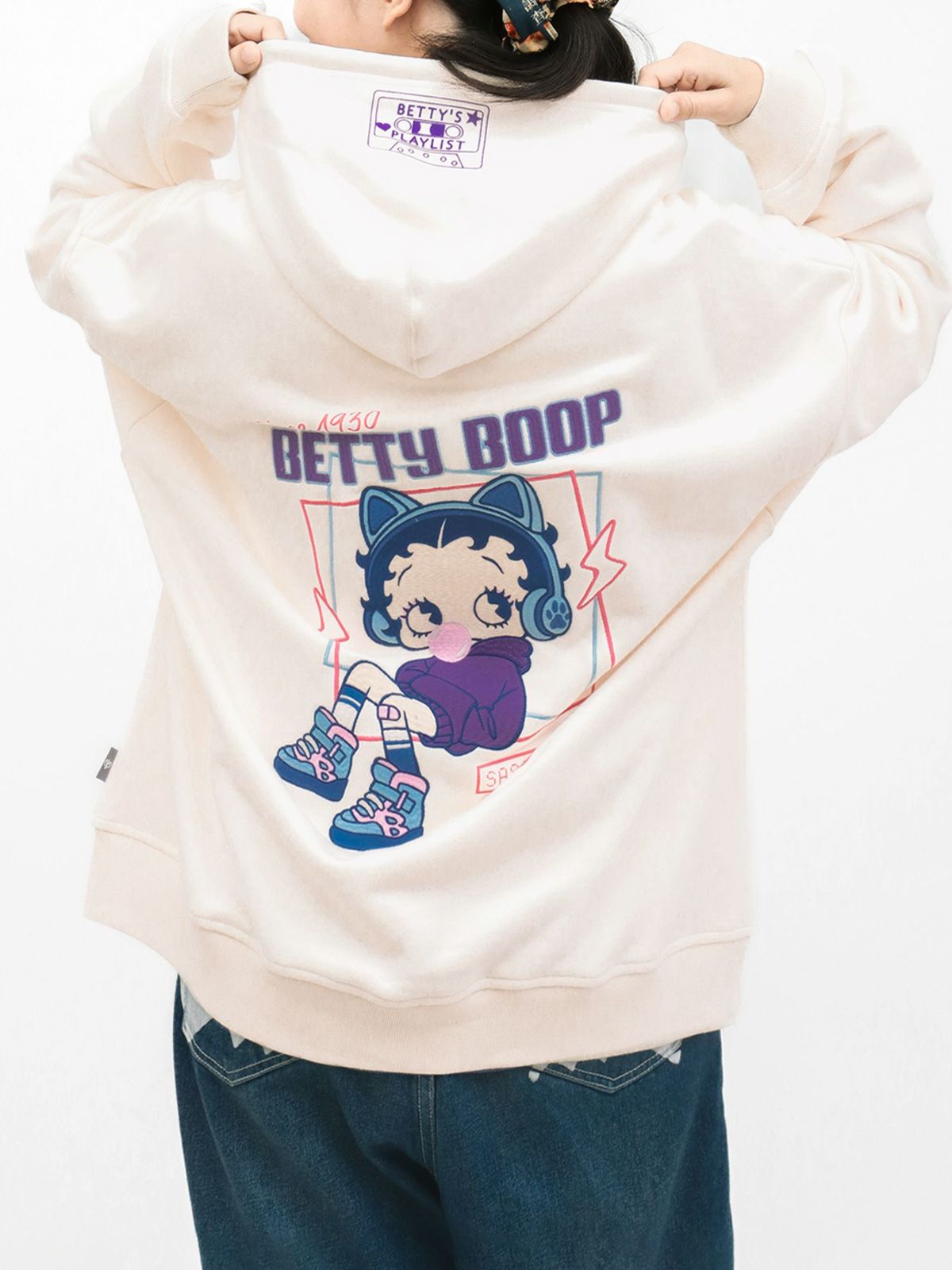 【BETTY BOOP】“TOXIC BETTY”刺繍入りZIPパーカー〔別注〕