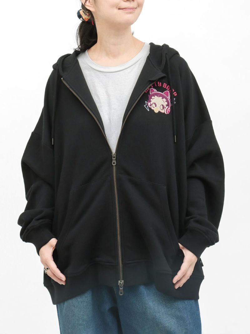 【BETTY BOOP】“TOXIC BETTY”刺繍入りZIPパーカー〔別注：web限定カラー〕