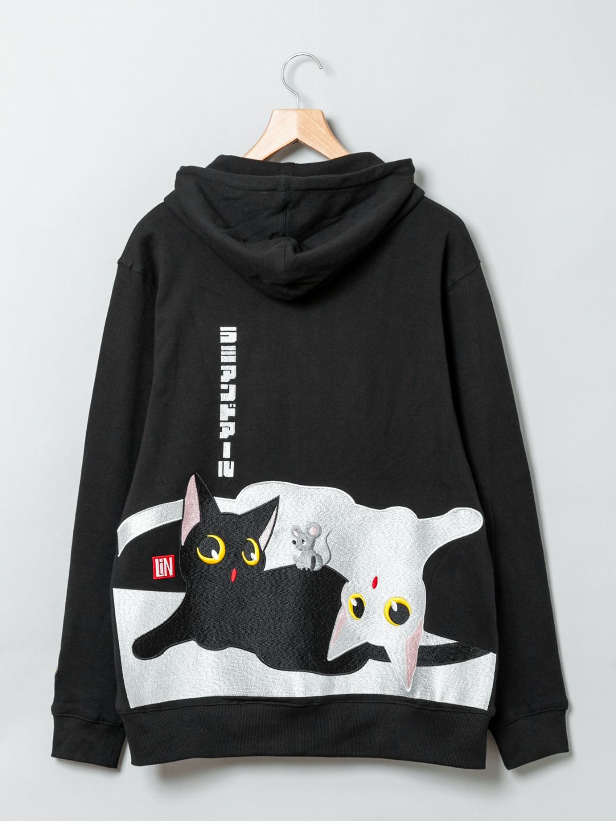 【LiN】“アートなLamy&Earl”刺入りZIPパーカー