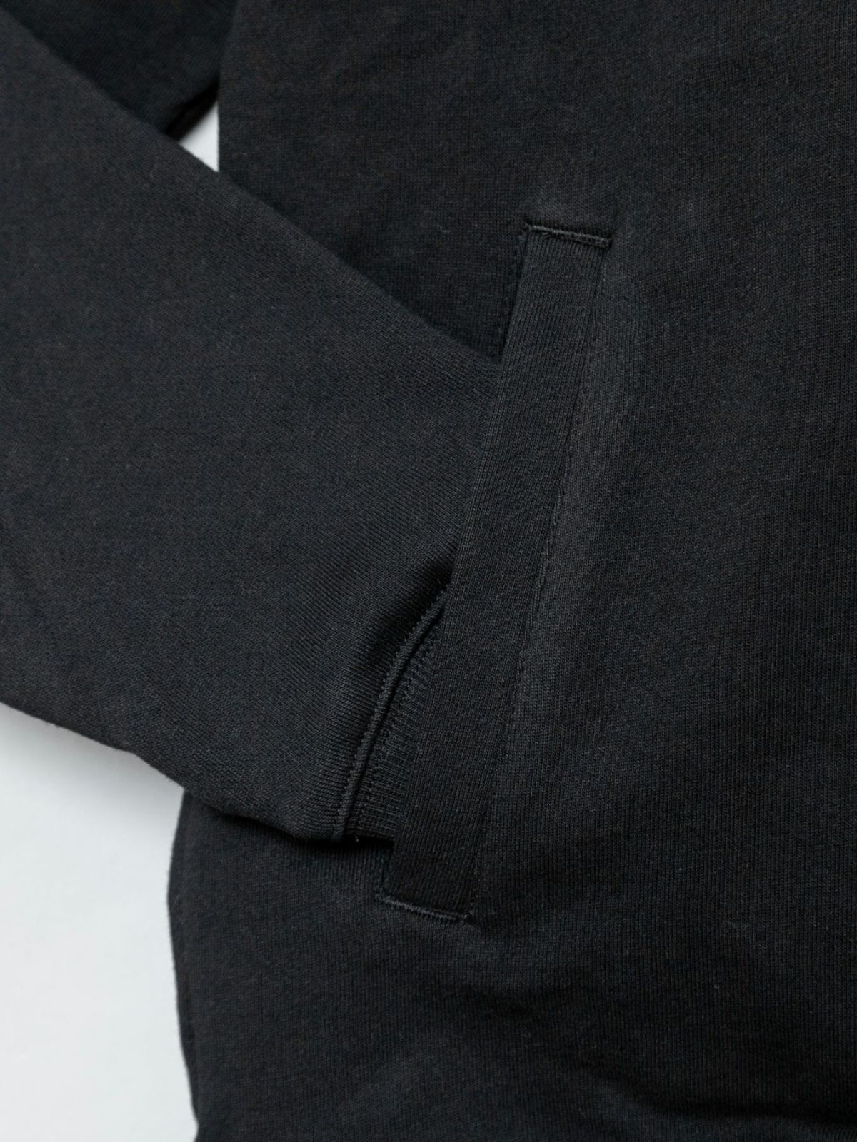 【LiN】“アートなLamy&Earl”刺入りZIPパーカー