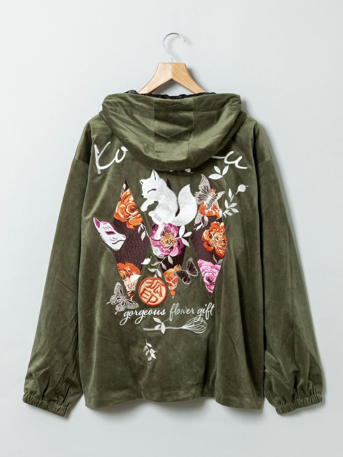【今昔 -KON-JAKU-】“花のおくりもの”刺繍入りベロアフードJKT