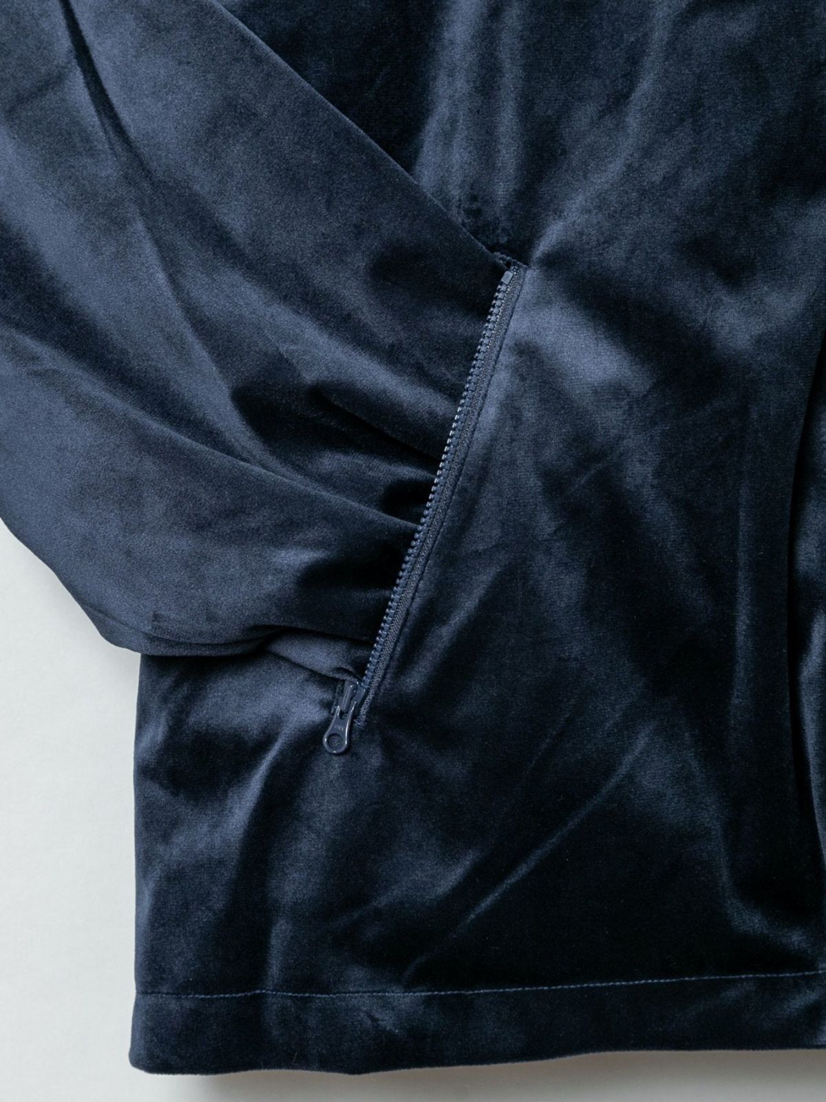 【今昔 -KON-JAKU-】“花のおくりもの”刺繍入りベロアフードJKT