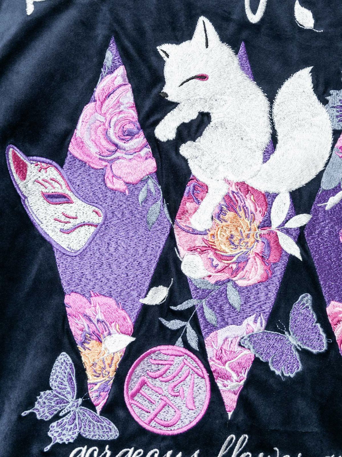 【今昔 -KON-JAKU-】“花のおくりもの”刺繍入りベロアフードJKT