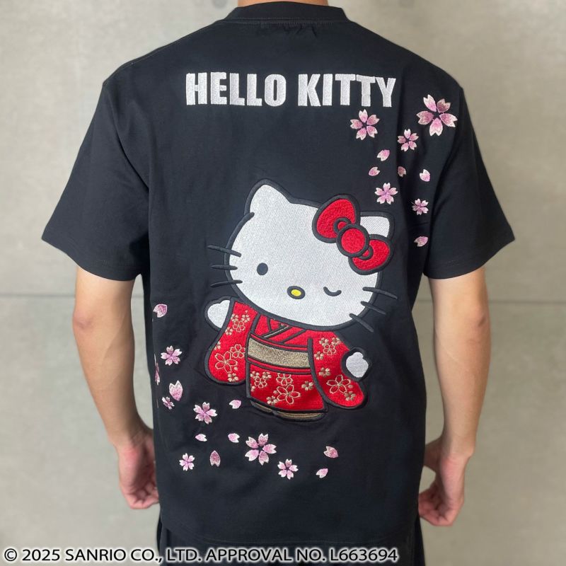 【絡繰魂×HELLO KITTY】“さくらとキティ”刺繍入りTシャツ