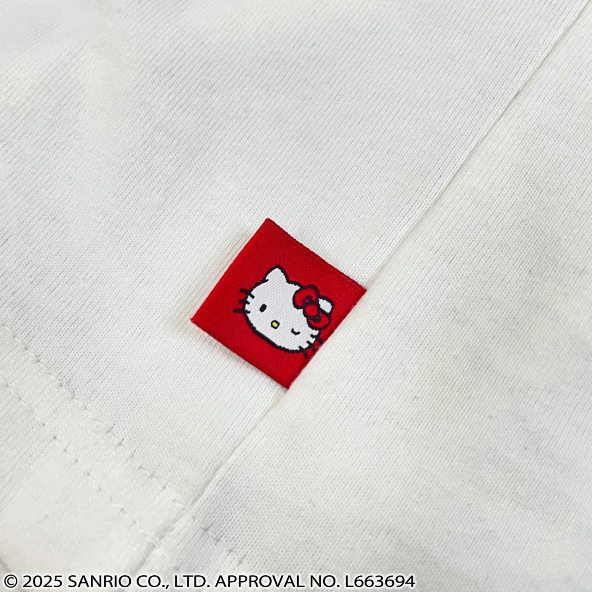 【絡繰魂×HELLO KITTY】“さくらとキティ”刺繍入りTシャツ