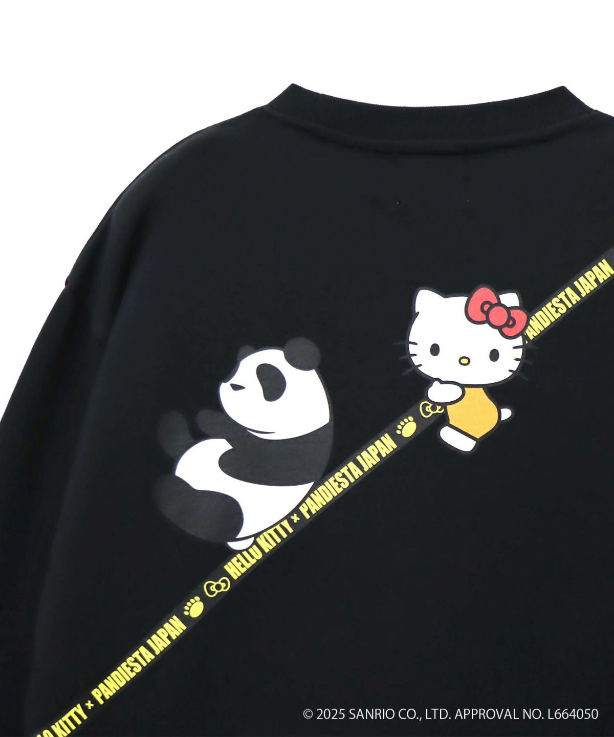 【Hello Kitty×PANDIESTA JAPAN】“バック風ポケット付き”サガラ刺繍仲良しスウェット