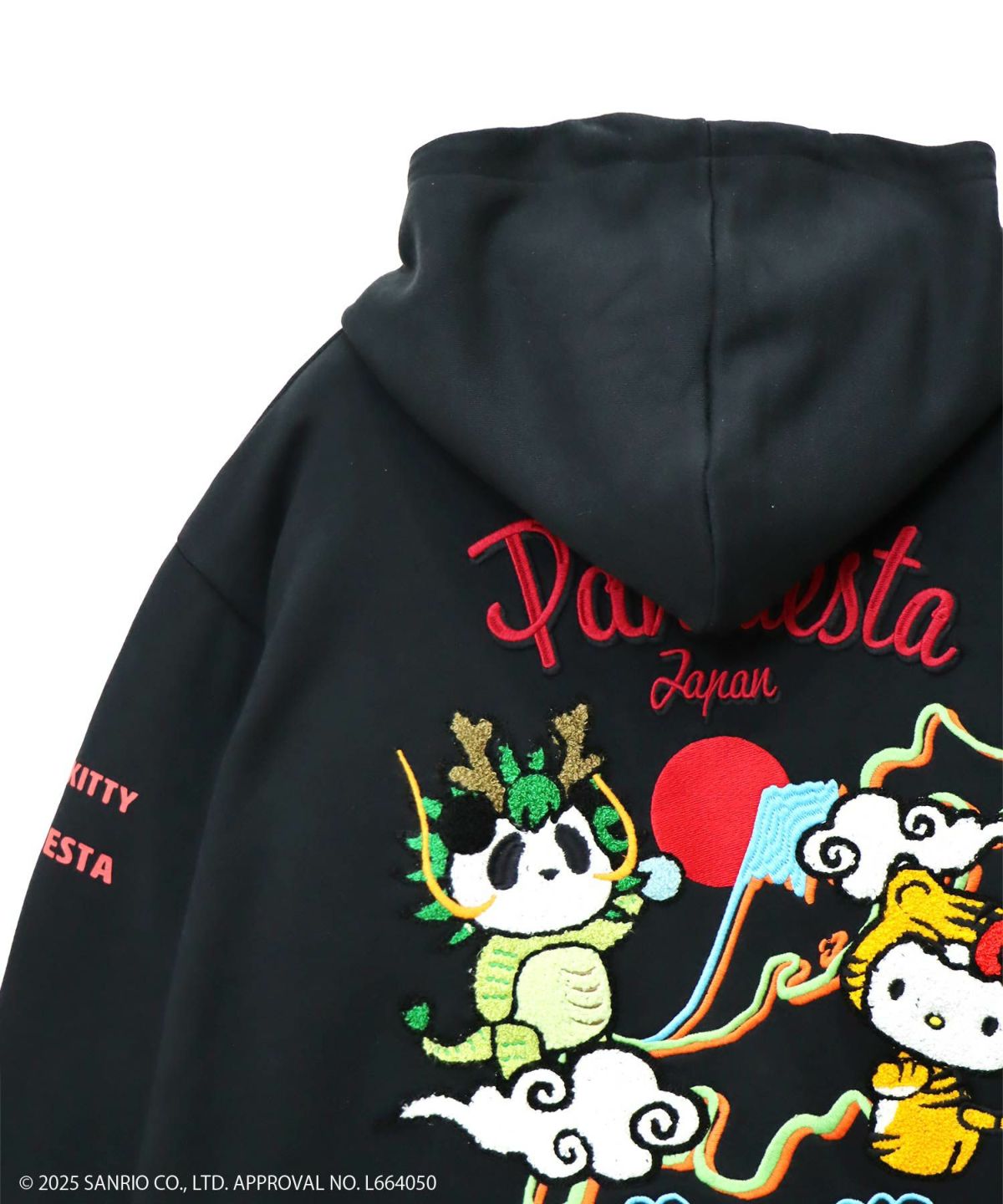 【Hello Kitty×PANDIESTA JAPAN】“なりきり龍虎”刺繍入りZIPパーカー