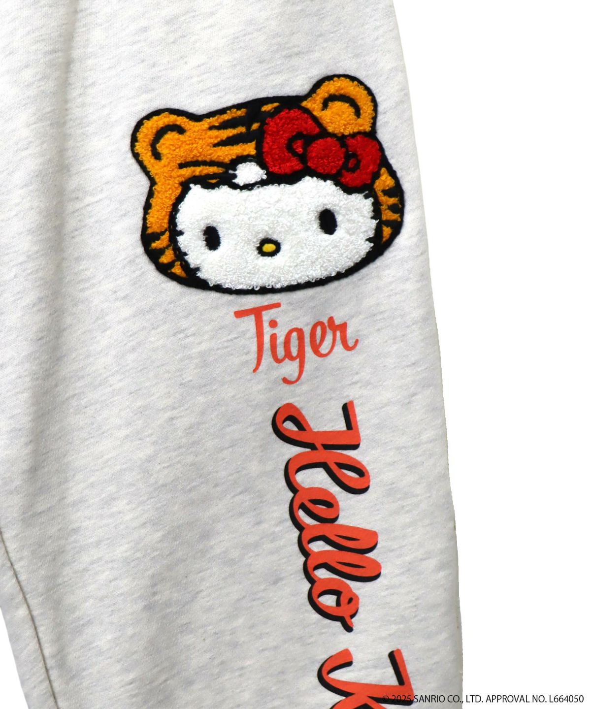 【Hello Kitty×PANDIESTA JAPAN】“なりきり龍虎”刺繍入りスウェットパンツ