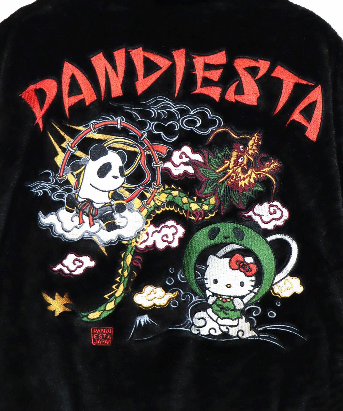【Hello Kitty×PANDIESTA JAPAN】“風神雷神”刺繍入りファーパーカー