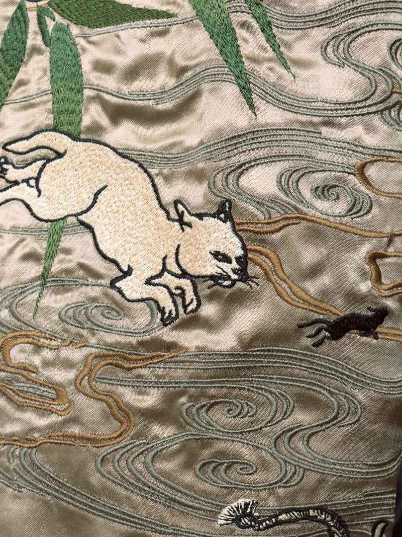 【絡繰魂・粋】“国芳 猫飼好五十三疋”総刺繍リバーシブルスカジャン