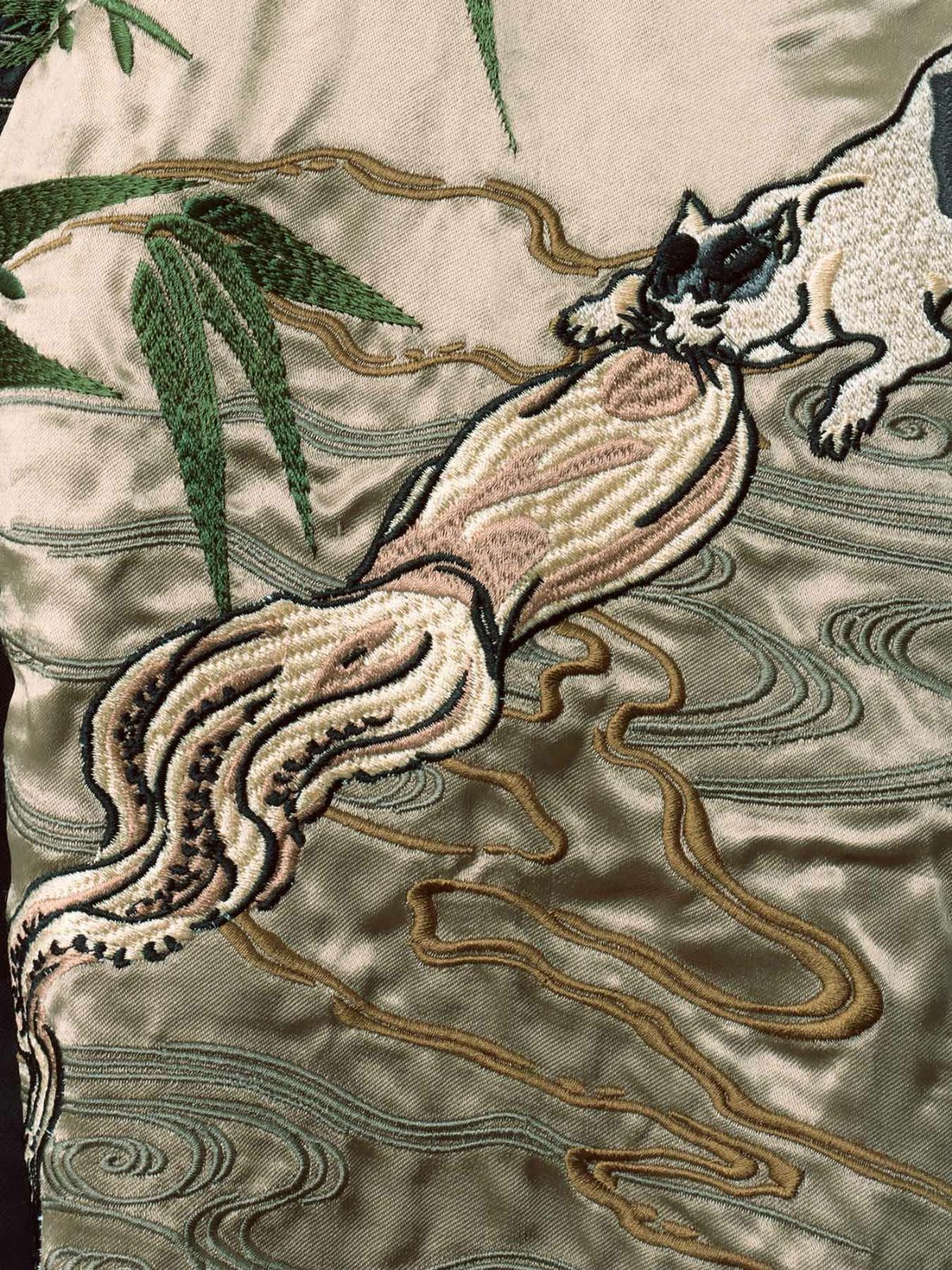 【絡繰魂・粋】“国芳 猫飼好五十三疋”総刺繍リバーシブルスカジャン