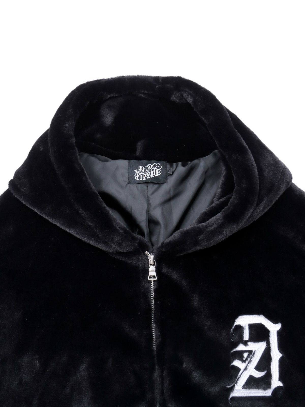 【DAZZLE】刺繍入りロゴファーブルゾン