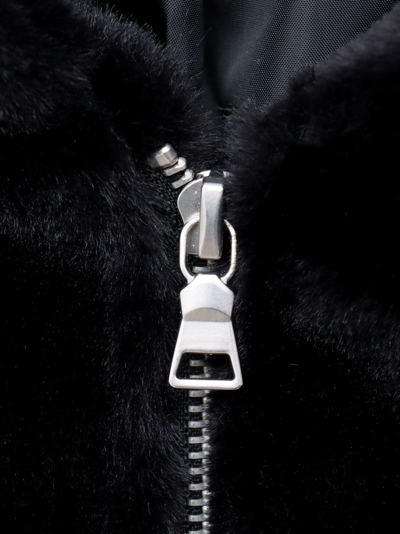 【DAZZLE】刺繍入りロゴファーブルゾン