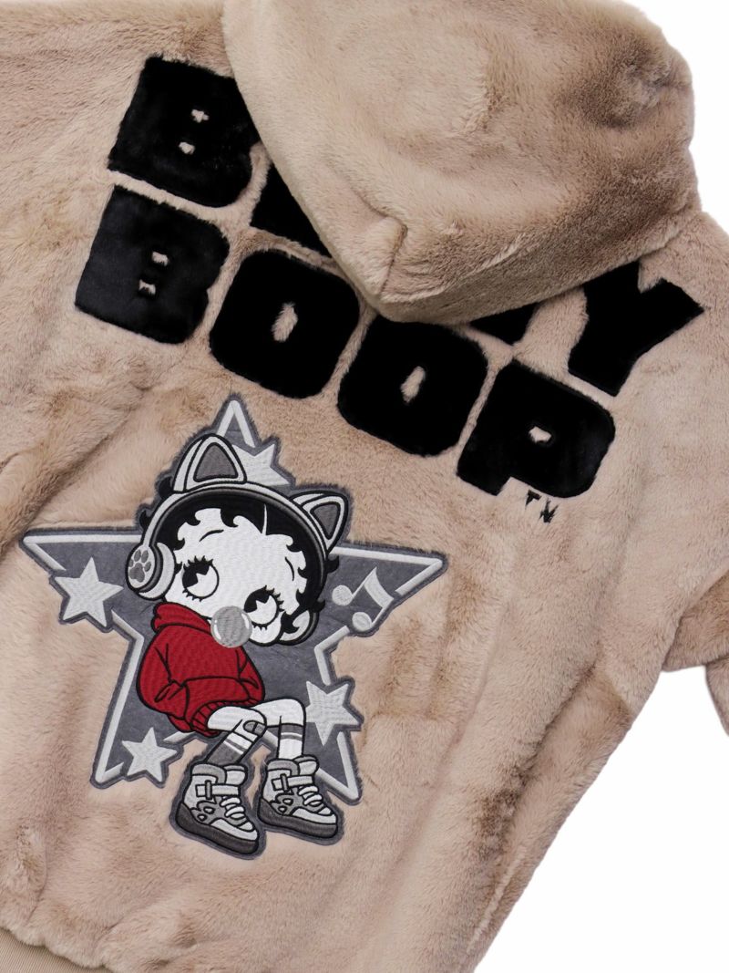 【BETTY BOOP】“TOXIC BETTY”刺繍入りファーパーカー〔別注〕
