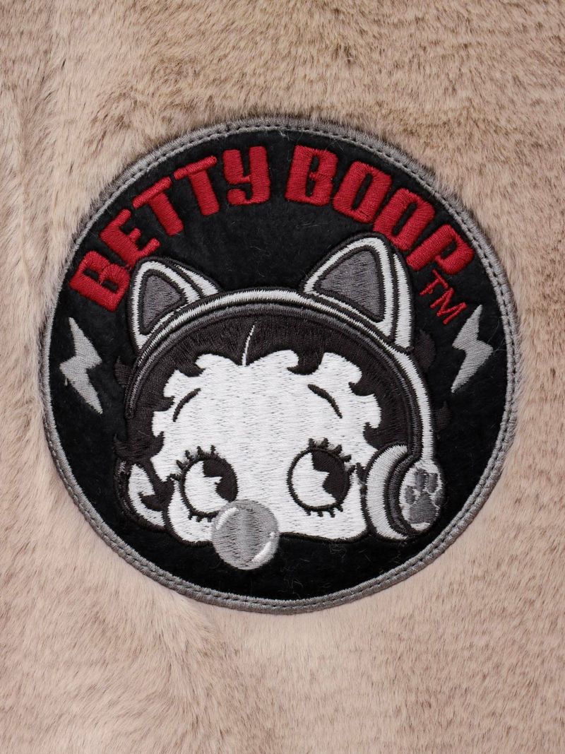 【BETTY BOOP】“TOXIC BETTY”刺繍入りファーパーカー〔別注〕