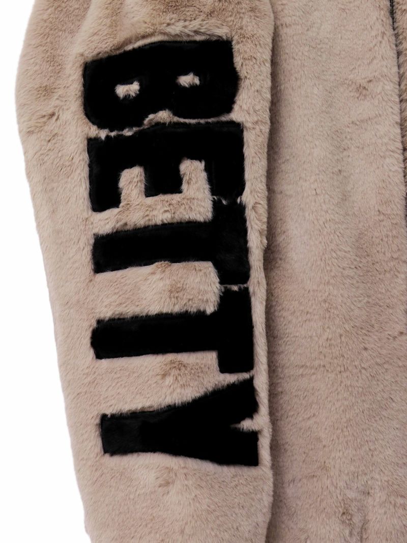 【BETTY BOOP】“TOXIC BETTY”刺繍入りファーパーカー〔別注〕