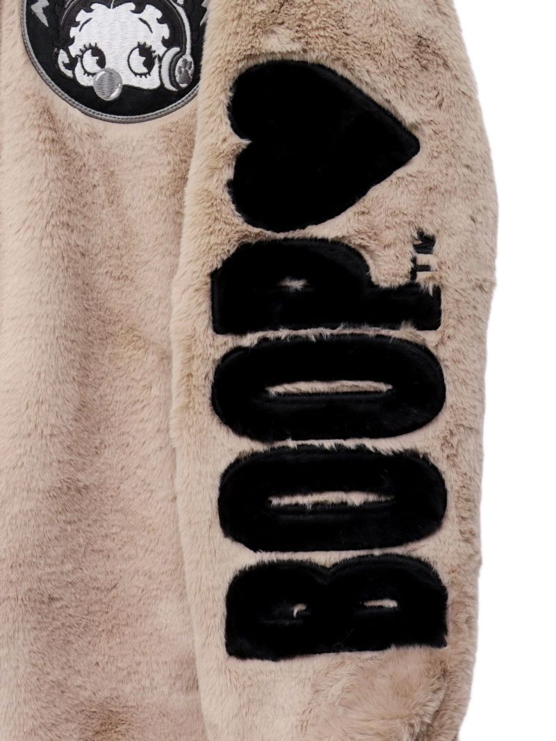 【BETTY BOOP】“TOXIC BETTY”刺繍入りファーパーカー〔別注〕