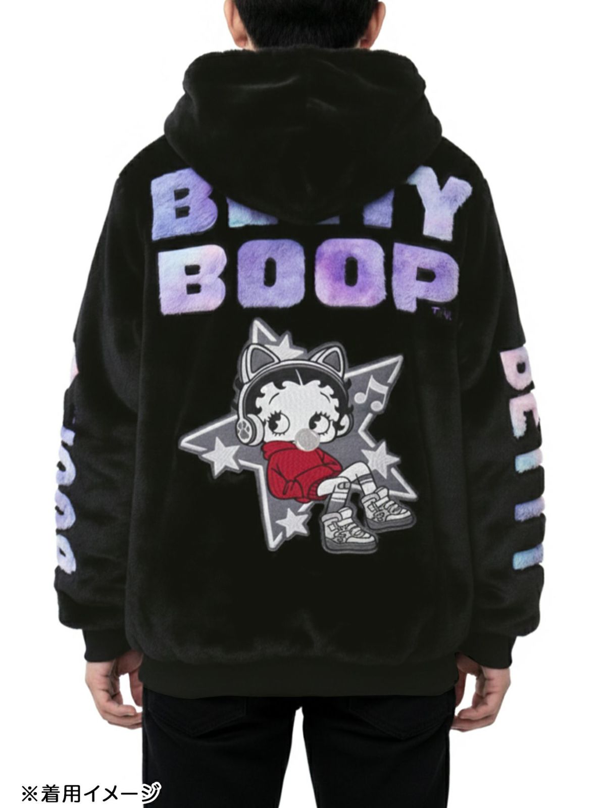 【BETTY BOOP】“TOXIC BETTY”刺繍入りファーパーカー〔別注〕