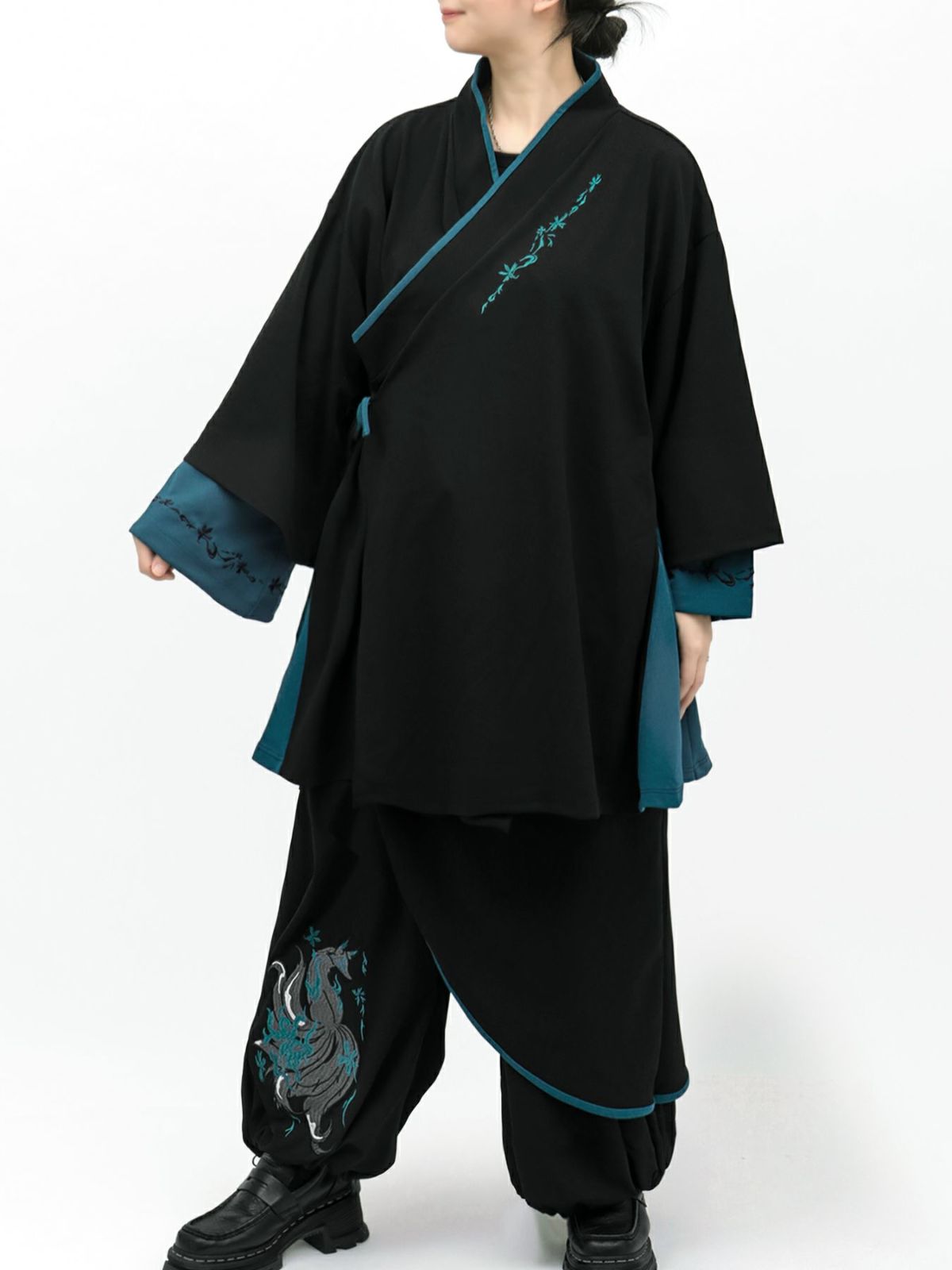 【雅結 -EN-】“九尾”刺繍入りキモノスリーブ8分袖 変形シャツ