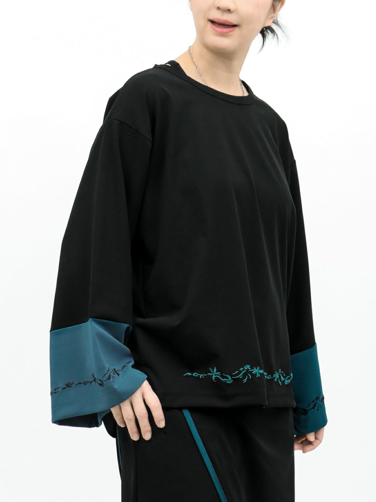  【雅結 -EN-】桜刺繍 キモノスリーブロンT