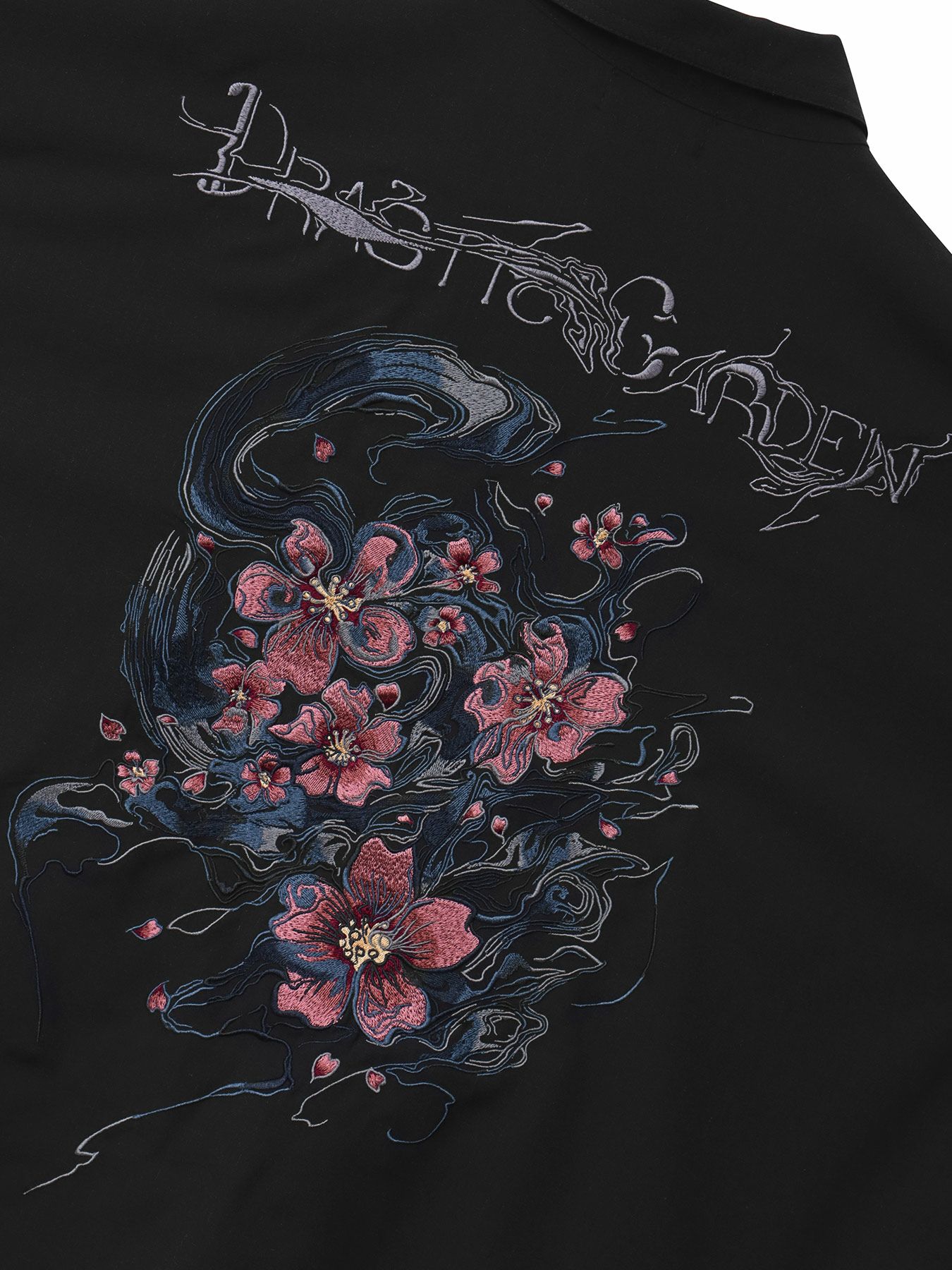 ＜春の予約会＞【DRASTIC GARDEN】“煙ノ桜”刺繡入り変形シャツ
